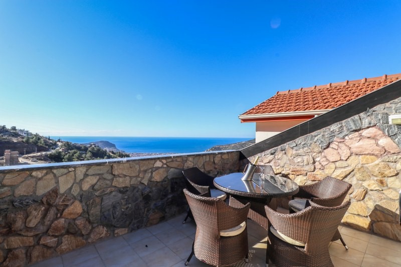 Spacious duplex with beautiful sea views - Umbrella Group - Photo 25