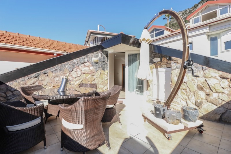 Spacious duplex with beautiful sea views - Umbrella Group - Photo 26