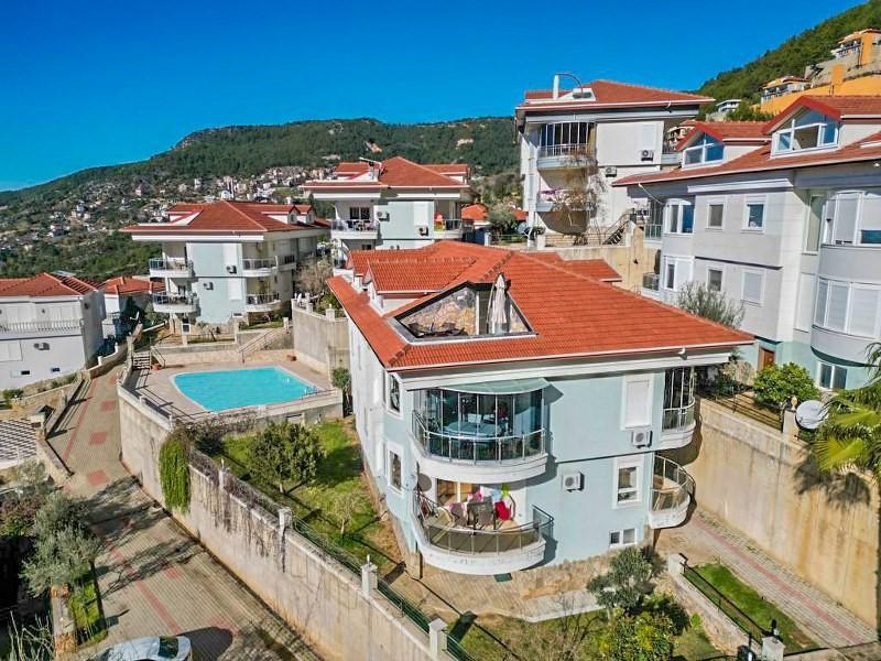 Spacious duplex with beautiful sea views - Umbrella Group - Photo 28