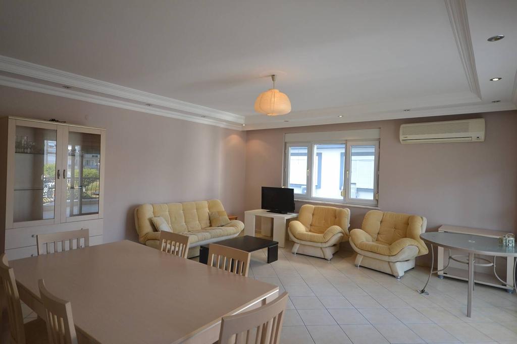 Cosy two bedroom apartment on 2nd floor, Both - Umbrella Group - Photo 2