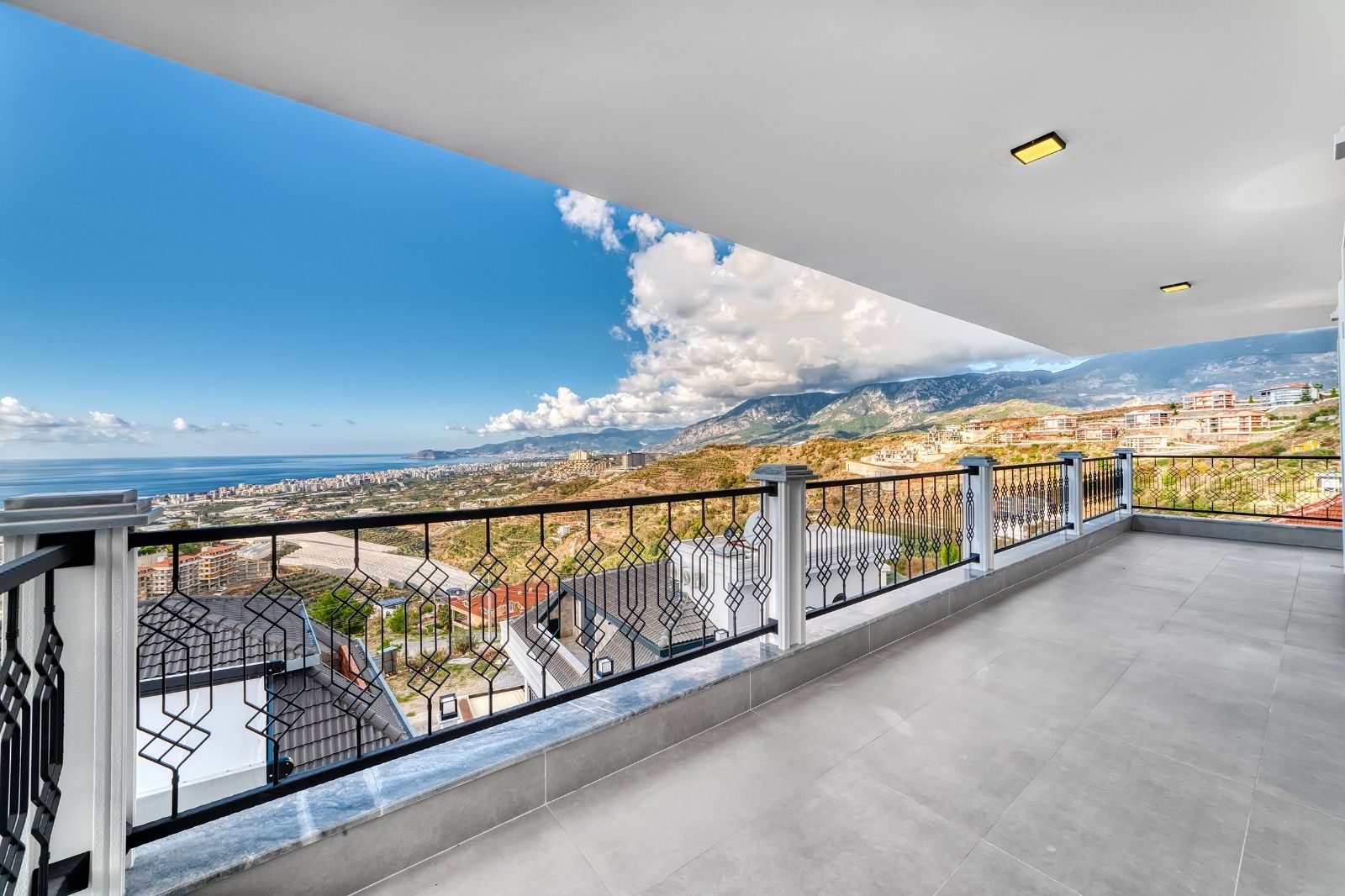 Private villa in modern style with infrastructure in the area of Kargyjak - Umbrella Group - Photo 40
