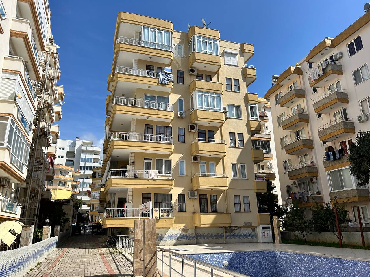 Two bedroom apartment on the first coastline in Mahmutlar - Umbrella Group - Photo 30