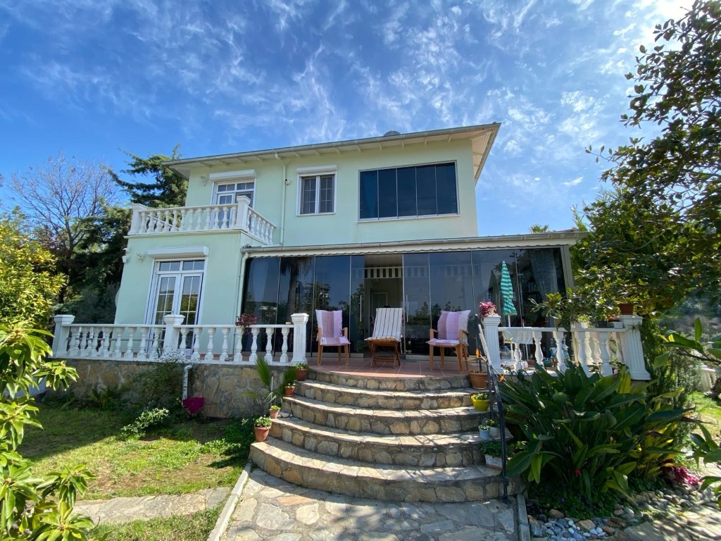 Detached villa with private pool in Avsallar - Umbrella Group