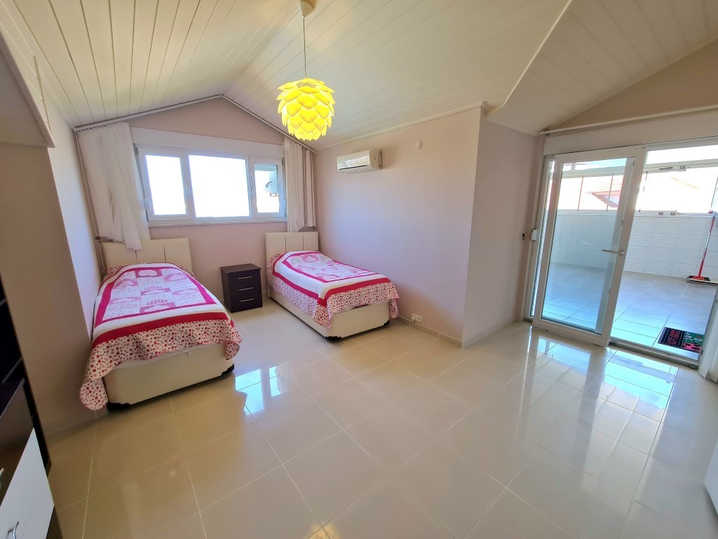 Spacious 350 m2 duplex with terrace - Umbrella Group - Photo 22