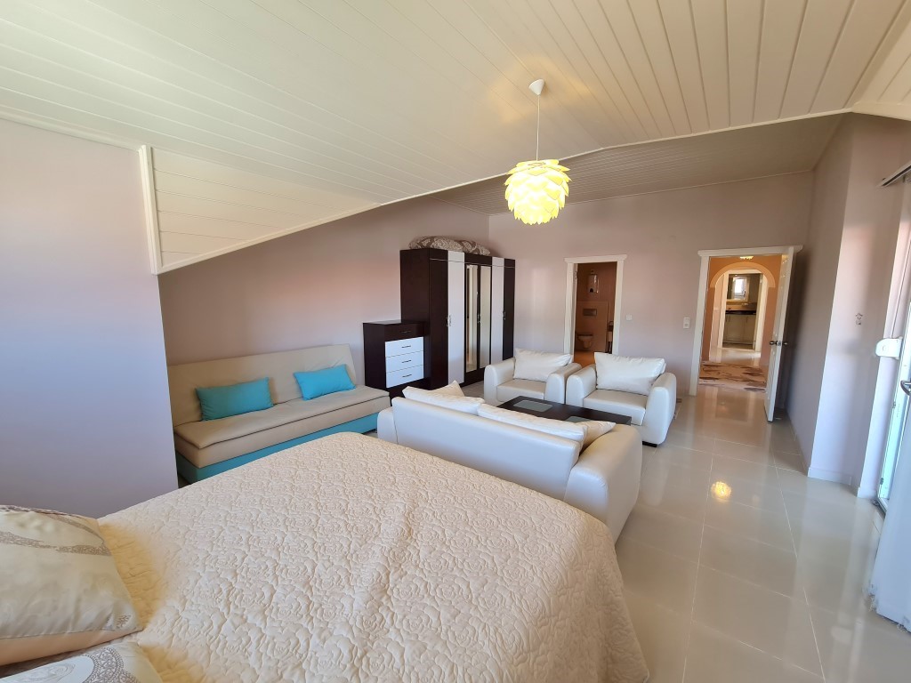 Spacious 350 m2 duplex with terrace - Umbrella Group - Photo 15