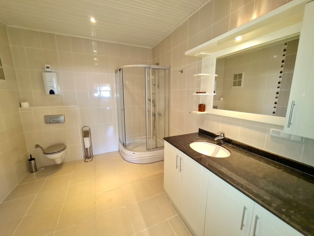 Spacious 350 m2 duplex with terrace - Umbrella Group - Photo 16