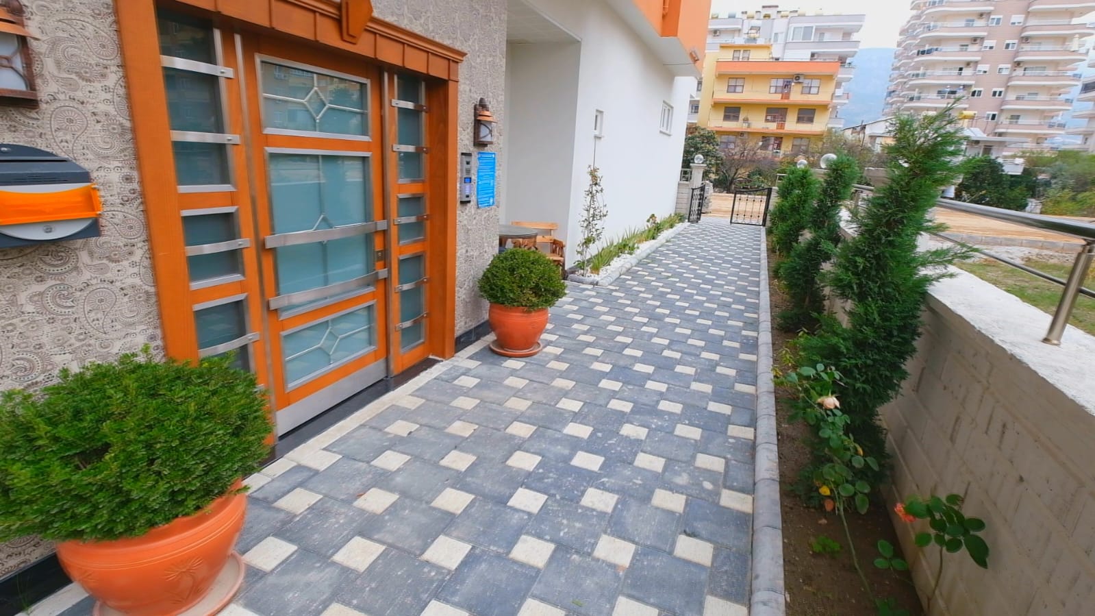 2+1 apartment in Mahmutlar district - Umbrella Group - Photo 5