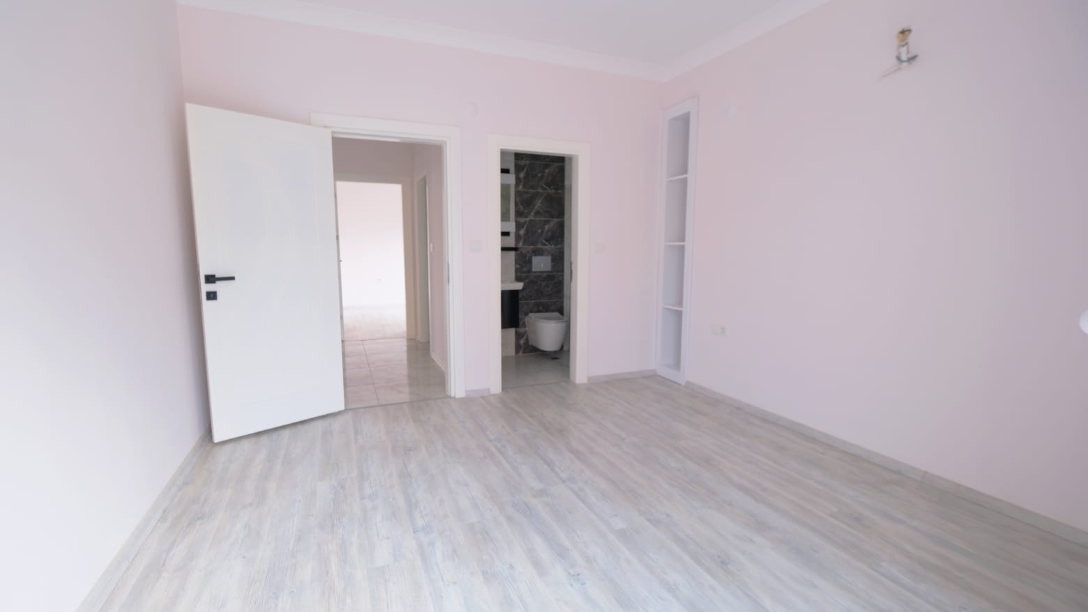 2+1 apartment in Mahmutlar district - Umbrella Group - Photo 13