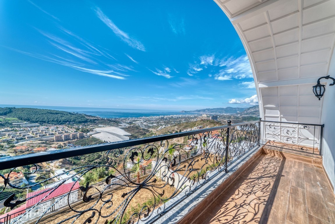 Luxury villa with beautiful views, 5+1 floor plan, Kargyjak - Umbrella Group - Photo 15