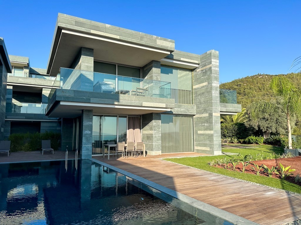 Large-scale project in Bodrum, offering options for villas and apartments - Umbrella Group - Photo 3