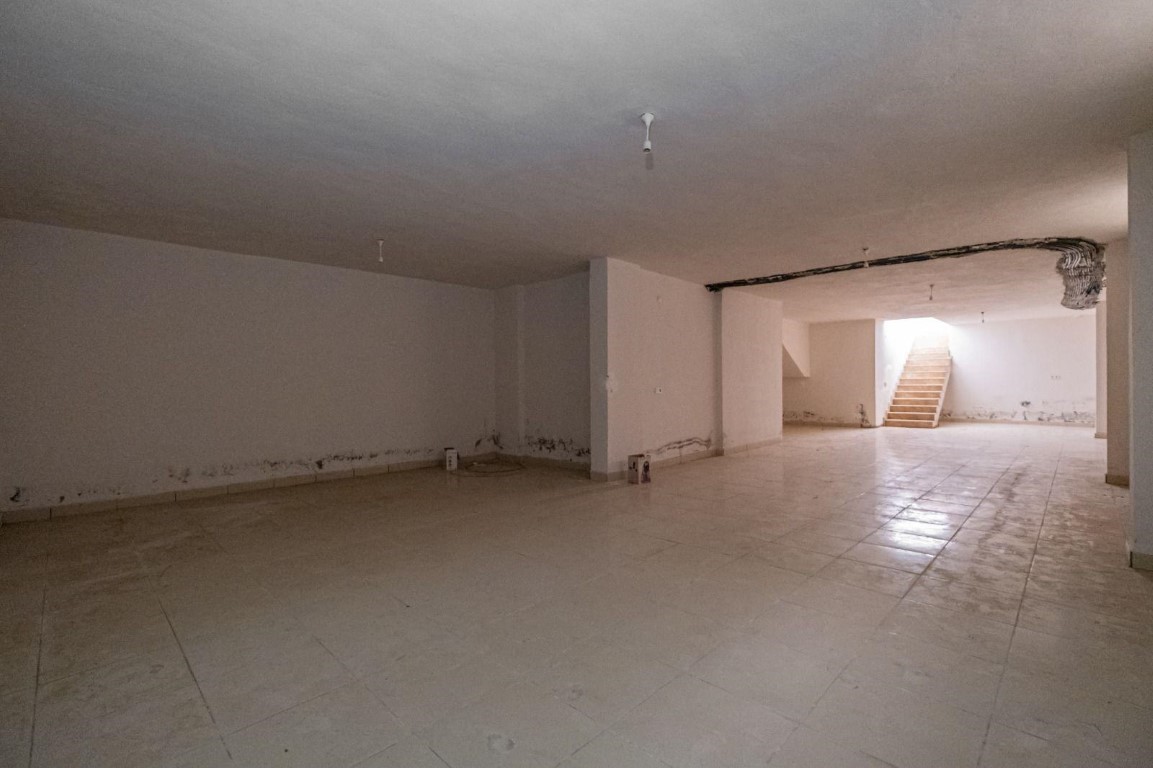 Commercial premises of 450 m2 in Kargyjak district - Umbrella Group - Photo 12