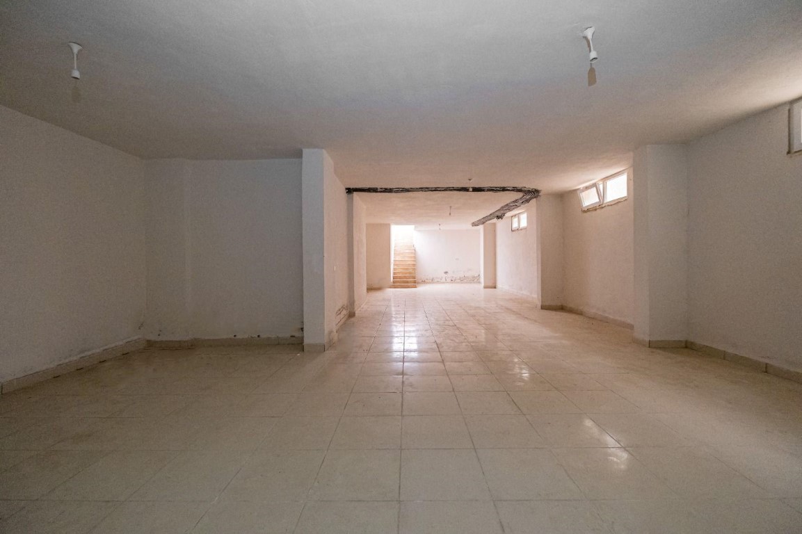 Commercial premises of 450 m2 in Kargyjak district - Umbrella Group - Photo 11
