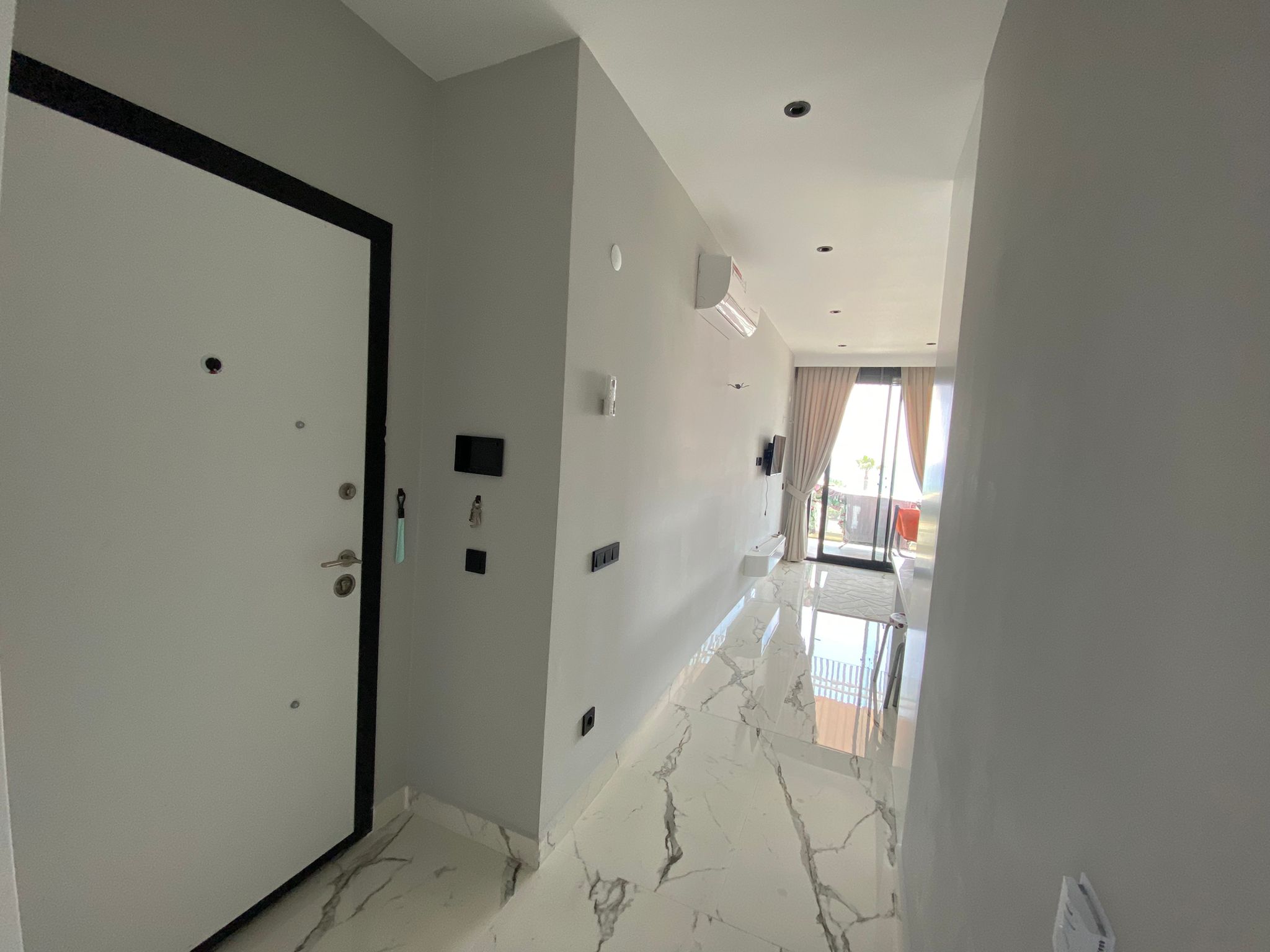 Two-room apartment 55 m2 on the first line of the sea with sea view - Umbrella Group - Photo 2