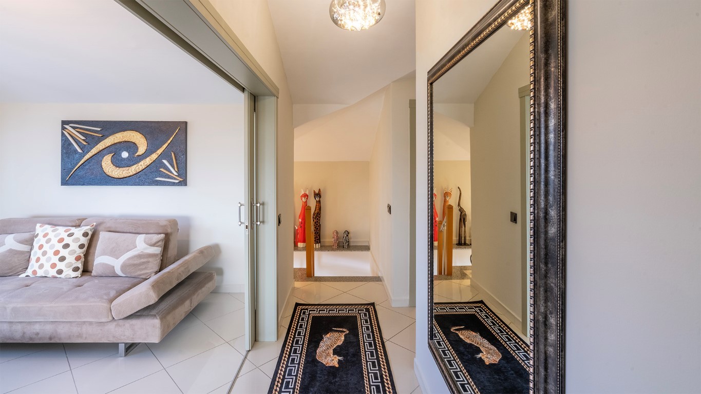 Spacious duplex (4+1) 50 m from the beach, Alanya - Umbrella Group - Photo 18