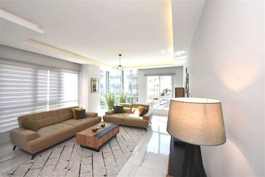 Spacious three bedroom apartment in the center of Alanya, 750 m from the beach - Umbrella Group - Photo 2