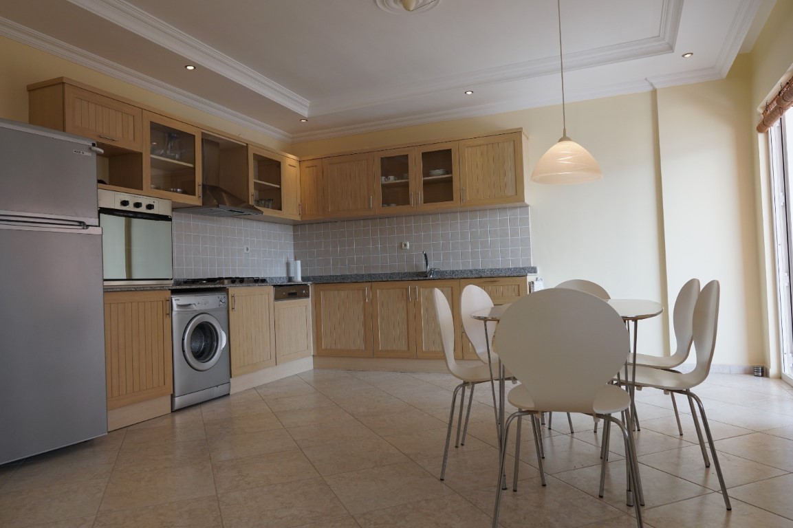 Three-room apartment of 124 m2, in the district of Thommeer - Umbrella Group - Photo 4