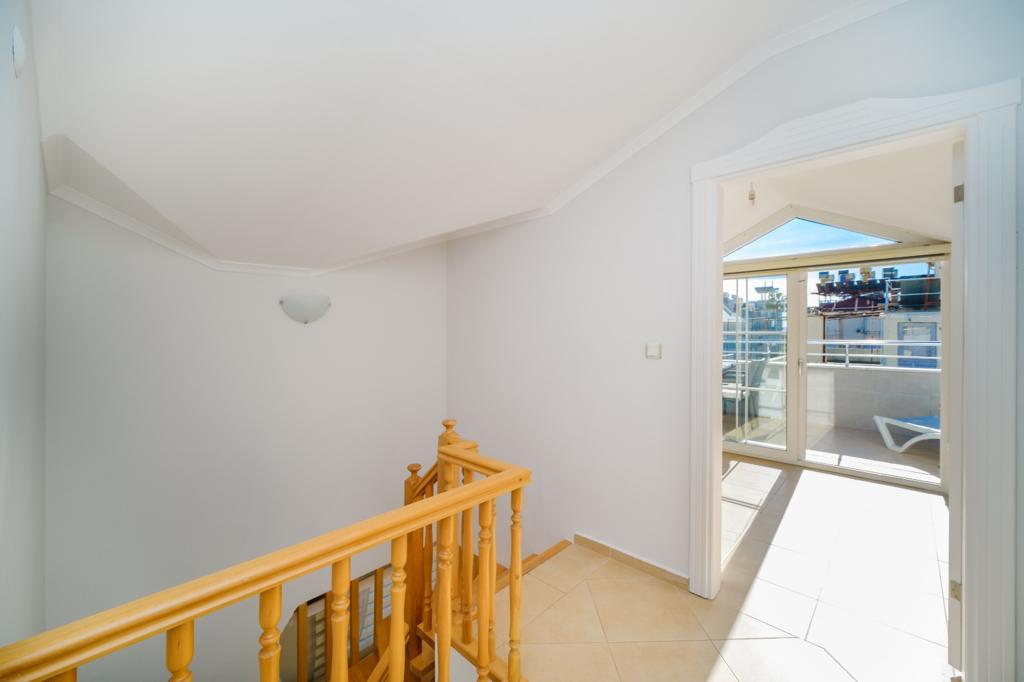 U6074 - Photo 9