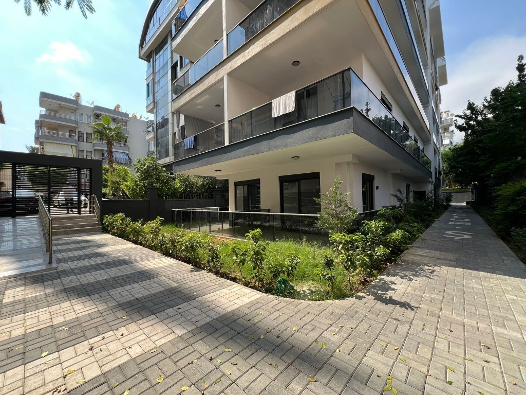 Bright four-room apartment 100 m from the sea, center - Umbrella Group - Photo 17