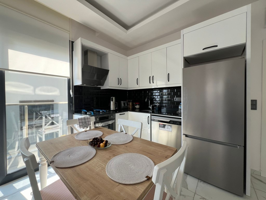 Bright four-room apartment 100 m from the sea, center - Umbrella Group - Photo 4