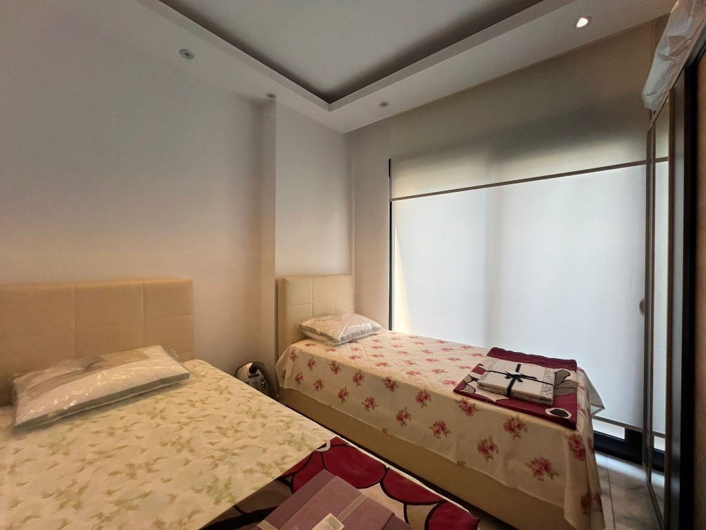 Bright four-room apartment 100 m from the sea, center - Umbrella Group - Photo 12
