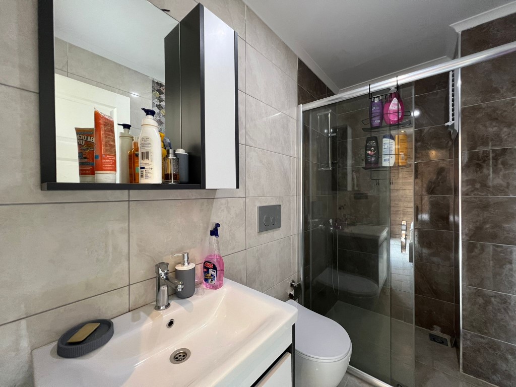 Bright four-room apartment 100 m from the sea, center - Umbrella Group - Photo 11