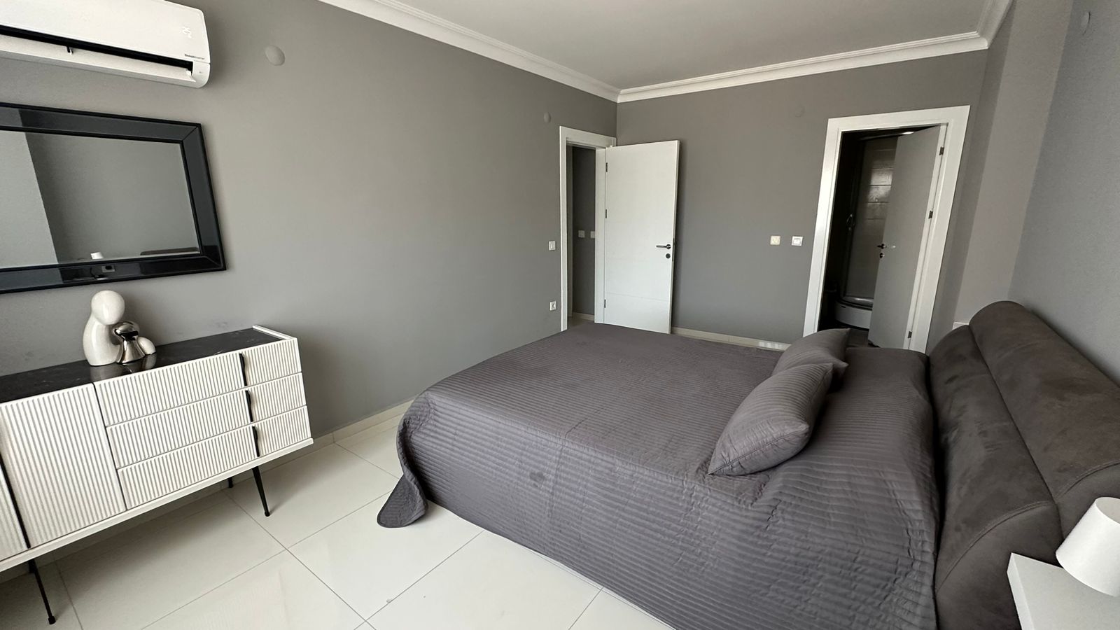 Three-room apartment with furniture, 110 m2, near the sea, in the district of Oba - Umbrella Group - Photo 21