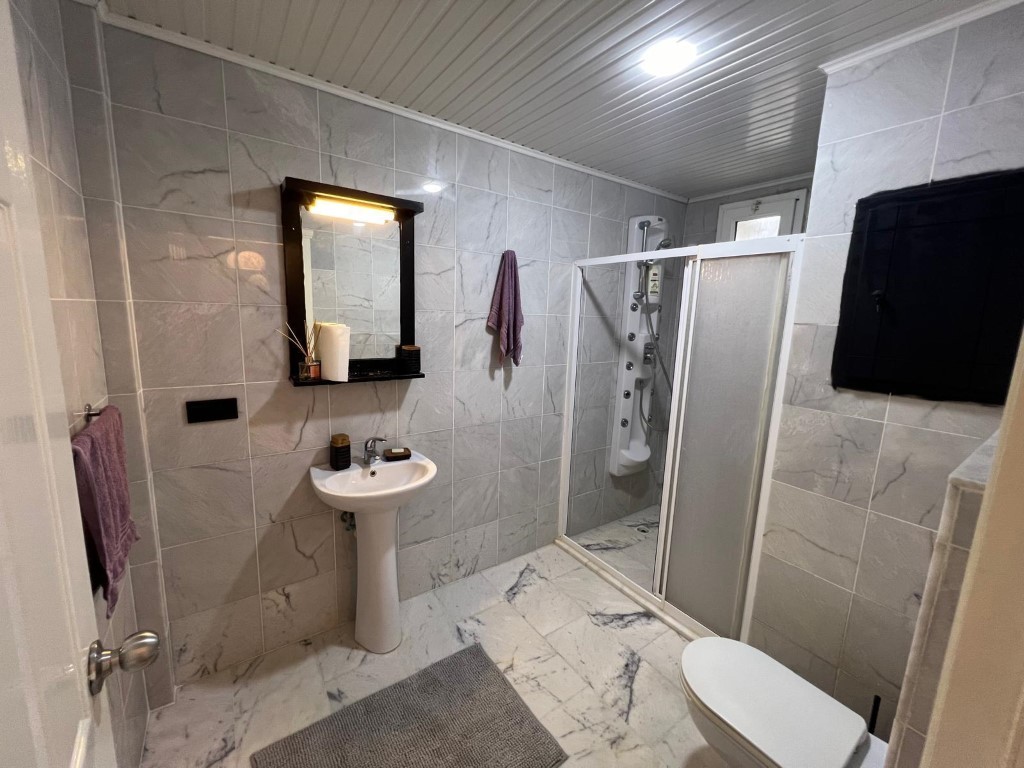 Apartment 3+1 in 30 meters from the sea, Tosmur - Umbrella Group - Photo 12