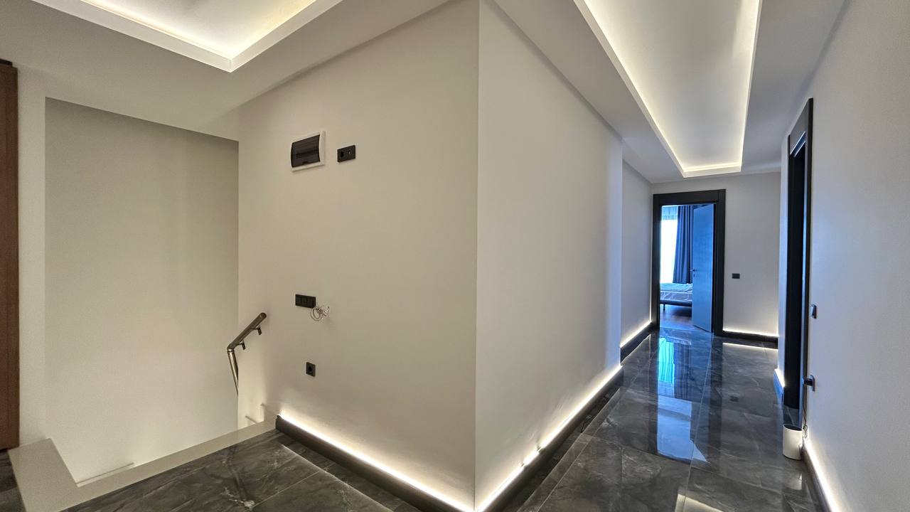 U6231 - Photo 34