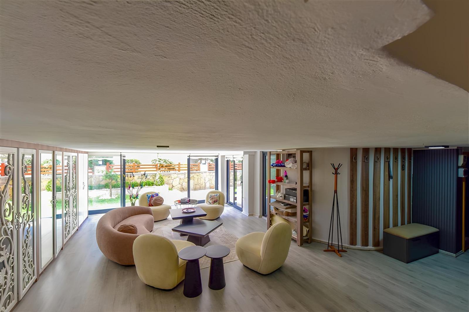 Spacious villa with private pool, in the Mahmutlar area - Umbrella Group - Photo 2