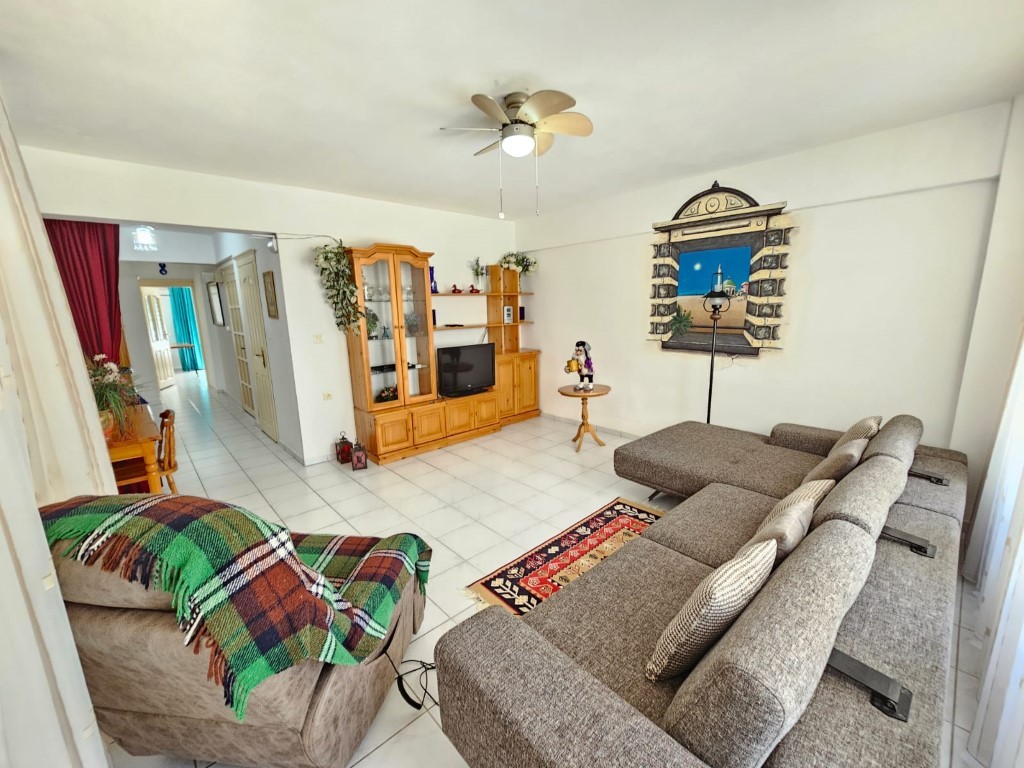 Furnished spacious apartment 100 m from the sea (Mahmutlar) - Umbrella Group
