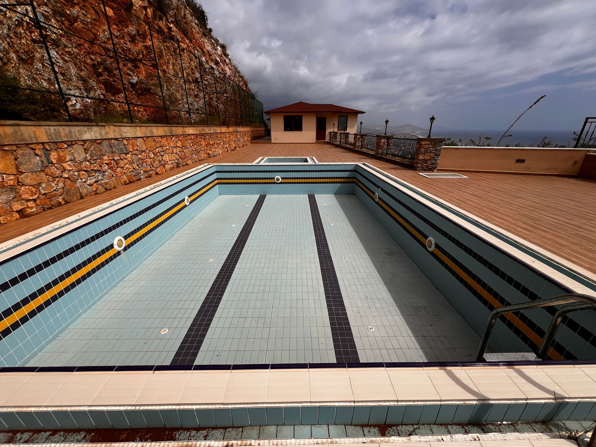 Spacious duplex on the 5th floor, with beautiful sea and city views, Center - Umbrella Group - Photo 20