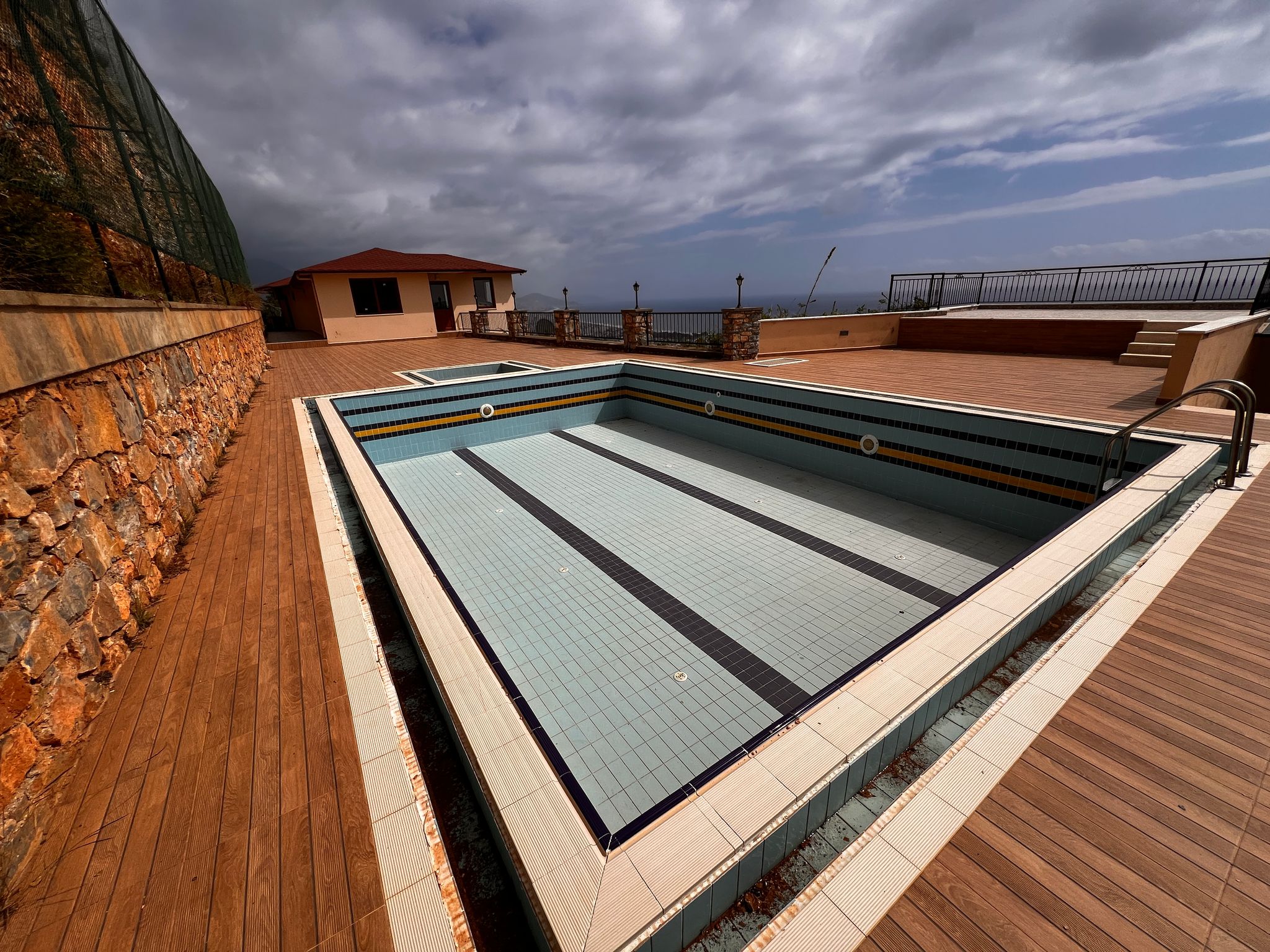 Spacious duplex on the 5th floor, with beautiful sea and city views, Center - Umbrella Group - Photo 19