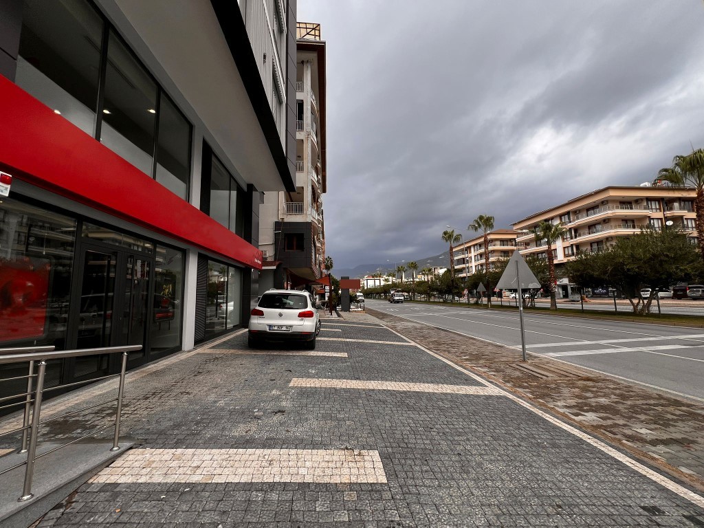 Commercial space of 530 m2, in the district of Oba - Umbrella Group - Photo 3