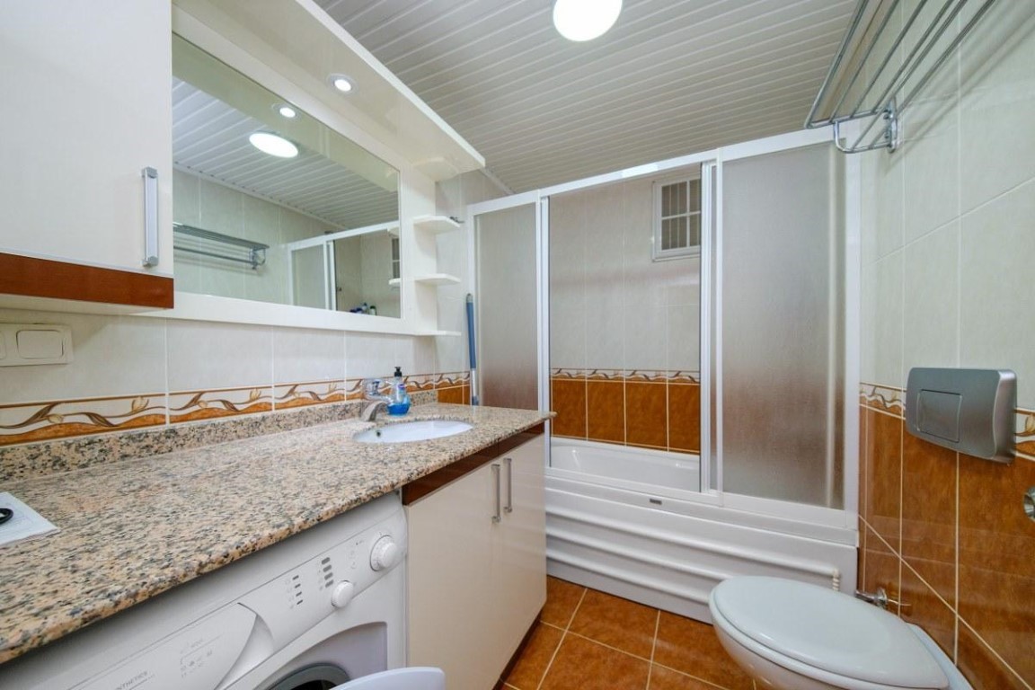 Furnished three-room apartment of 110 m2, in the district of Cleopatra - Umbrella Group - Photo 11