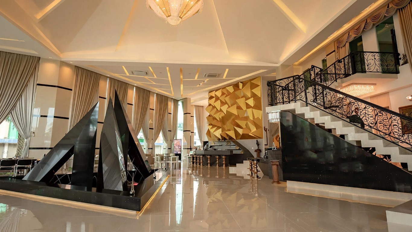 The futuristic Marina Golden Bay tower in the heart of Pattaya is in the final stages of construction - Umbrella Group - Photo 5
