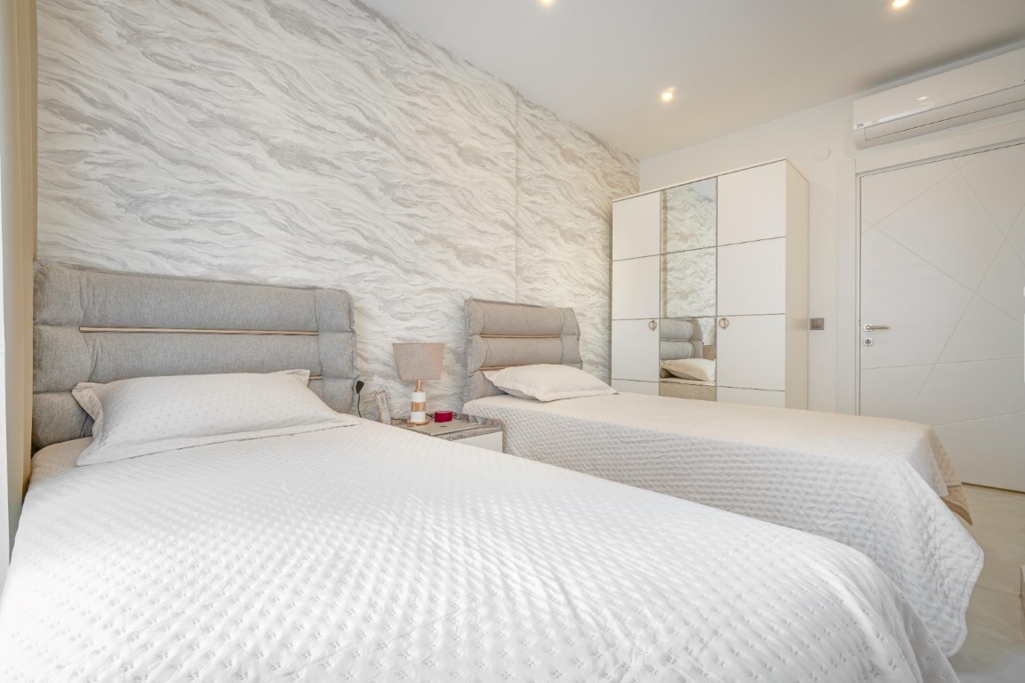 Furnished two bedroom apartment 50 meters from the sea, Mahmutlar - Umbrella Group - Photo 17