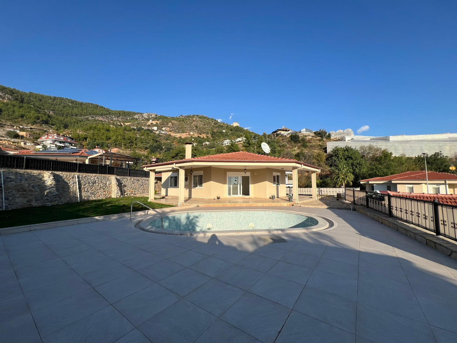 Spacious single storey villa, with 2+1 apartments in the Bambas area - Umbrella Group - Photo 3