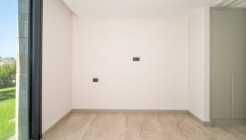 Zoom in