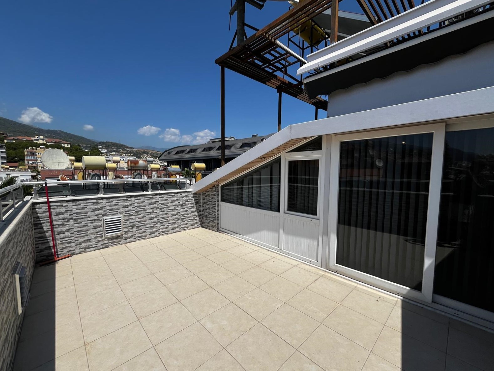 U6557 - Photo 19