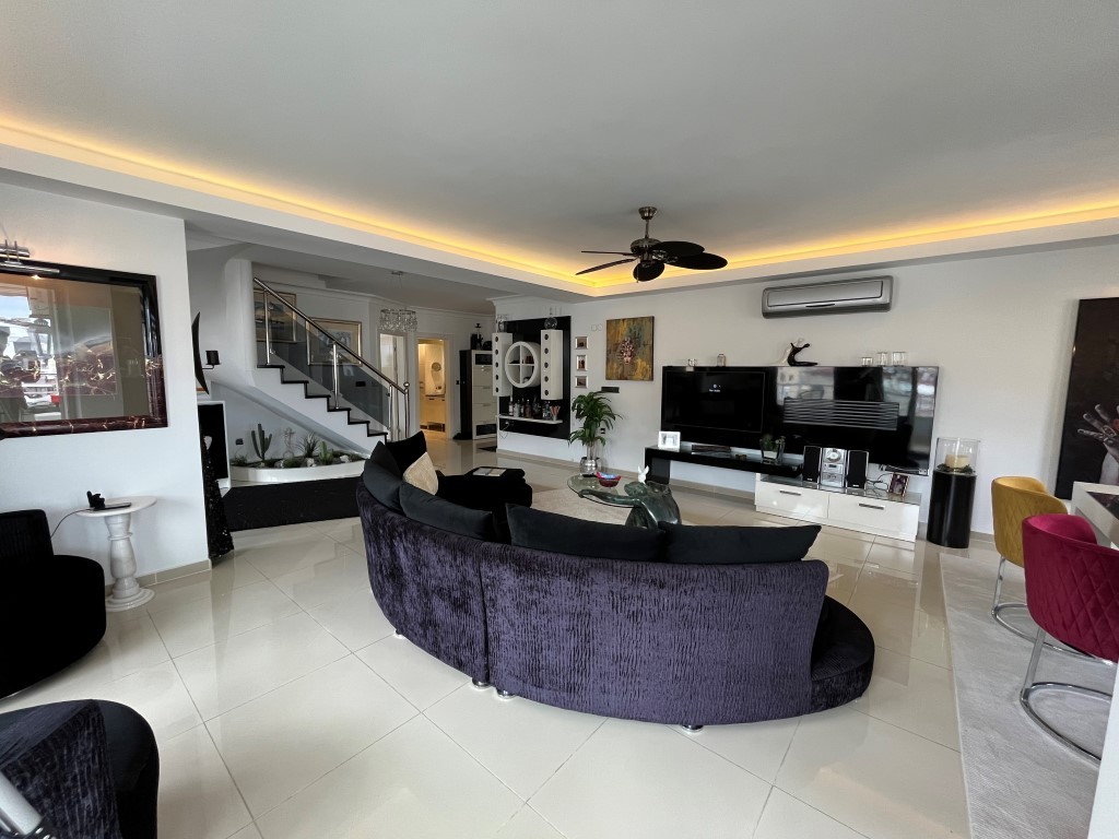 U6604 - Photo 5