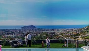 Zoom in