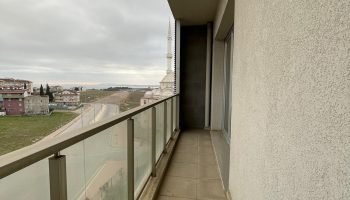 Zoom in