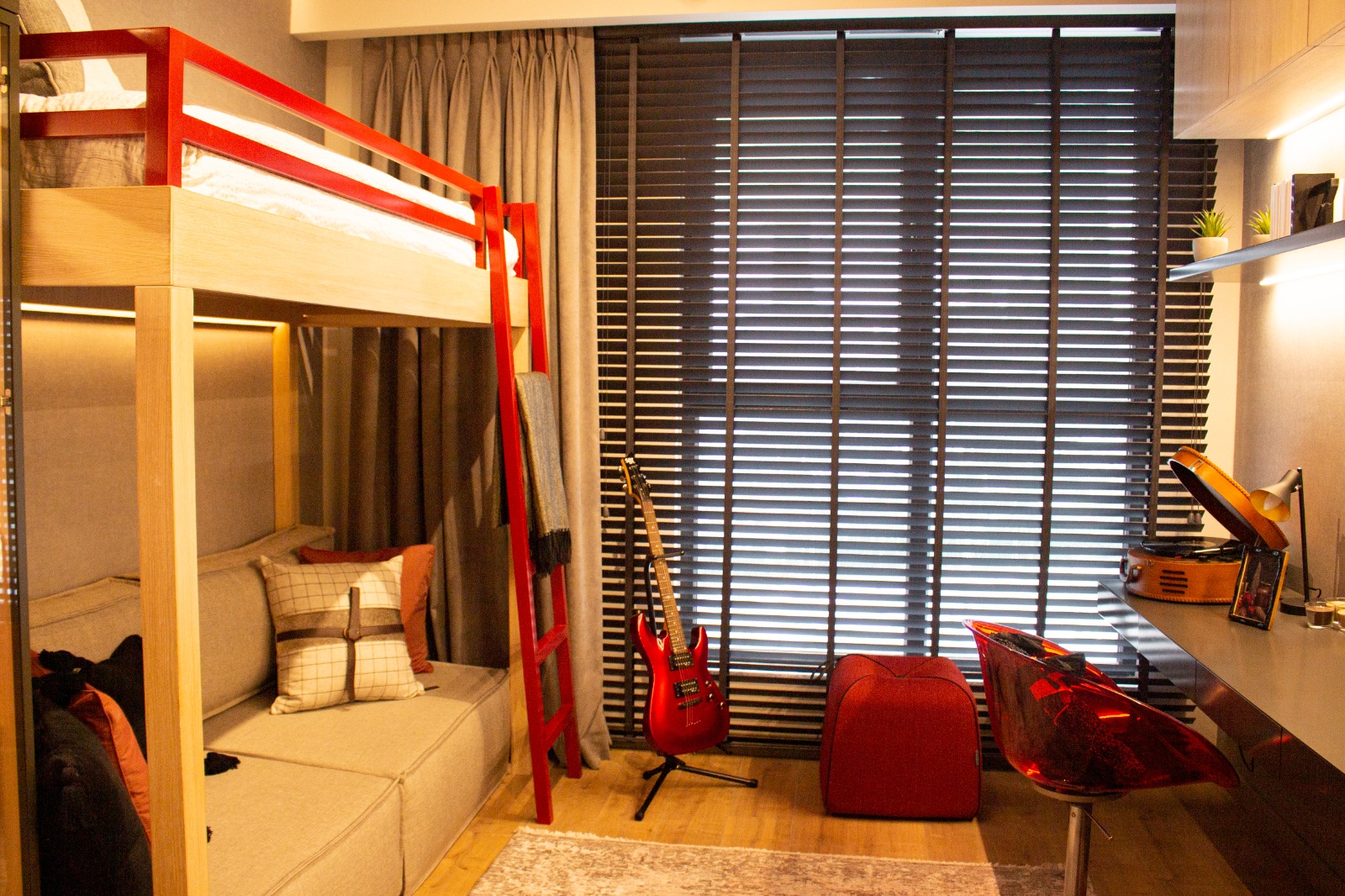 Ready apartments in Istanbul with installment plans and eligibility for citizenship - Photo 11