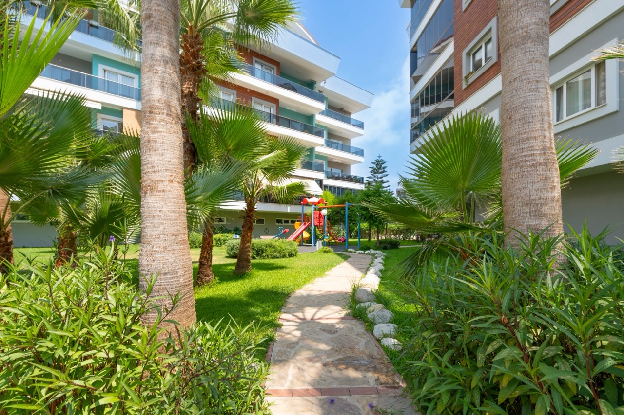 Spacious 4+1 duplex in Alanya’s Oba district with full on-site amenities and eligibility for citizenship - Photo 5