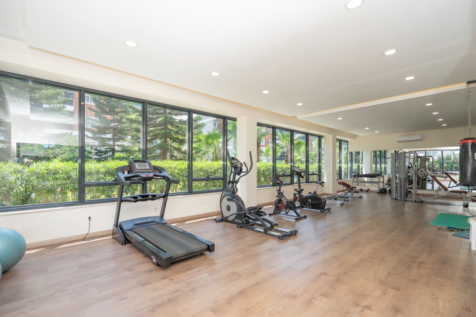 Spacious 4+1 duplex in Alanya’s Oba district with full on-site amenities and eligibility for citizenship - Photo 7