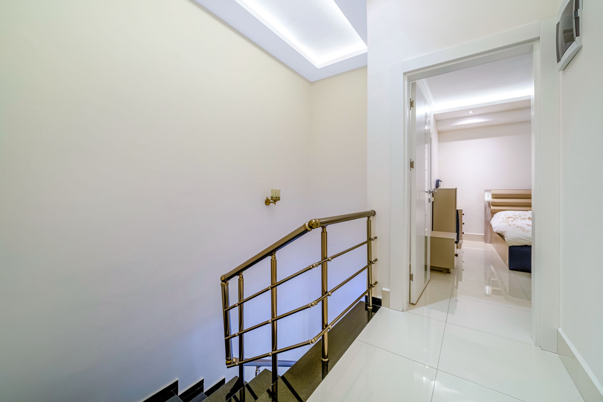 U6811 - Photo 21