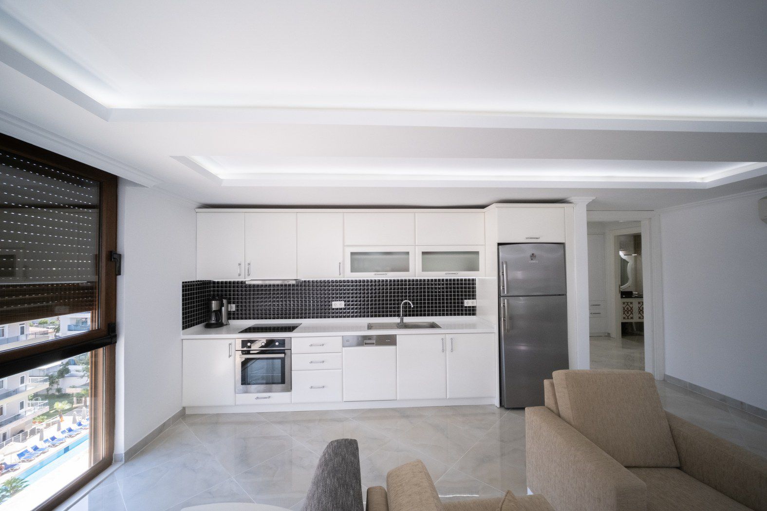 U6812 - Photo 12
