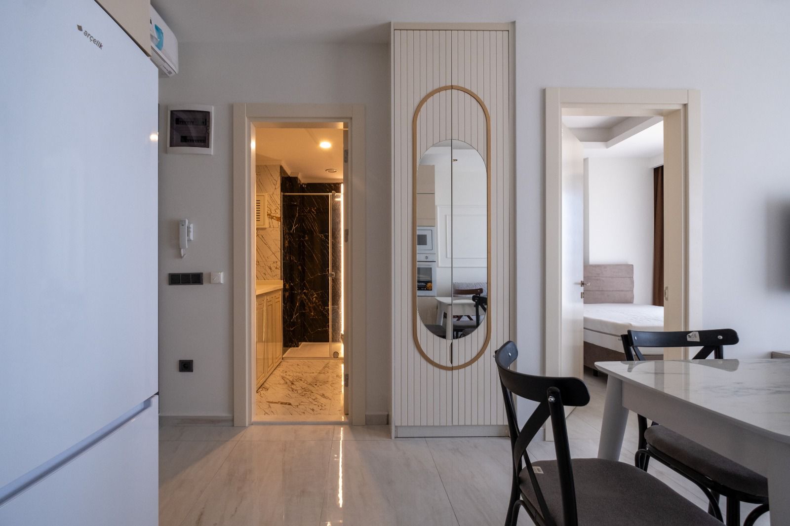 Furnished 1+1 Apartment on the First Line of the Mediterranean Sea in Mahmutlar - Photo 15