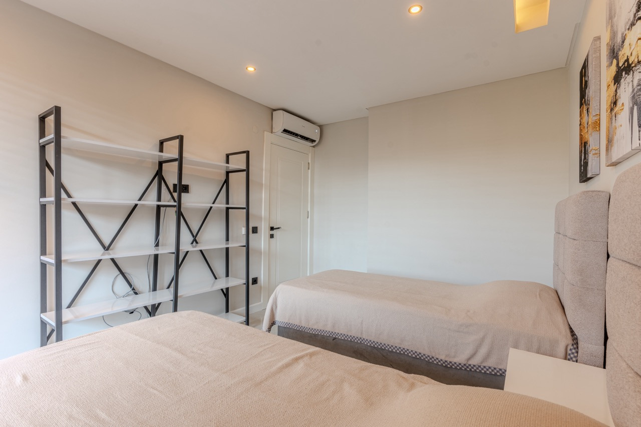 Three-bedroom apartment in the center of Alanya, 80 meters from the sea - Photo 30