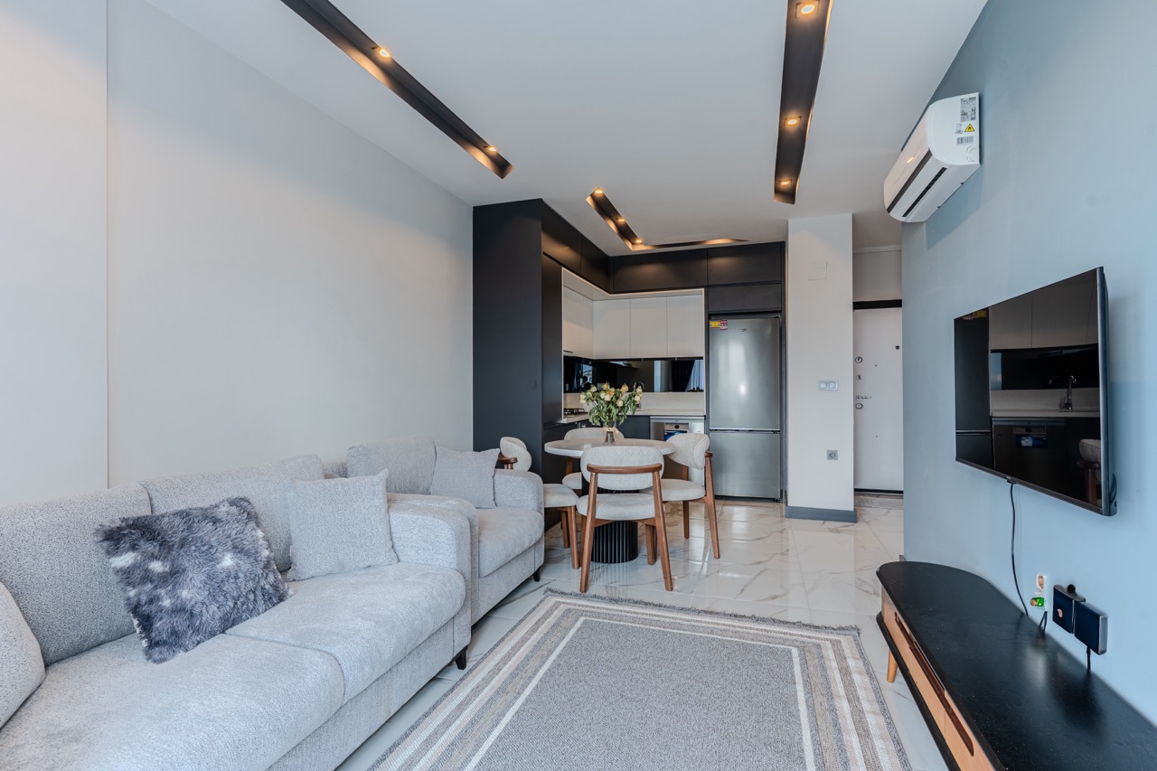 Furnished 1+1 apartment in Mahmutlar with mountain and city views, 600 meters from the sea - Photo 25